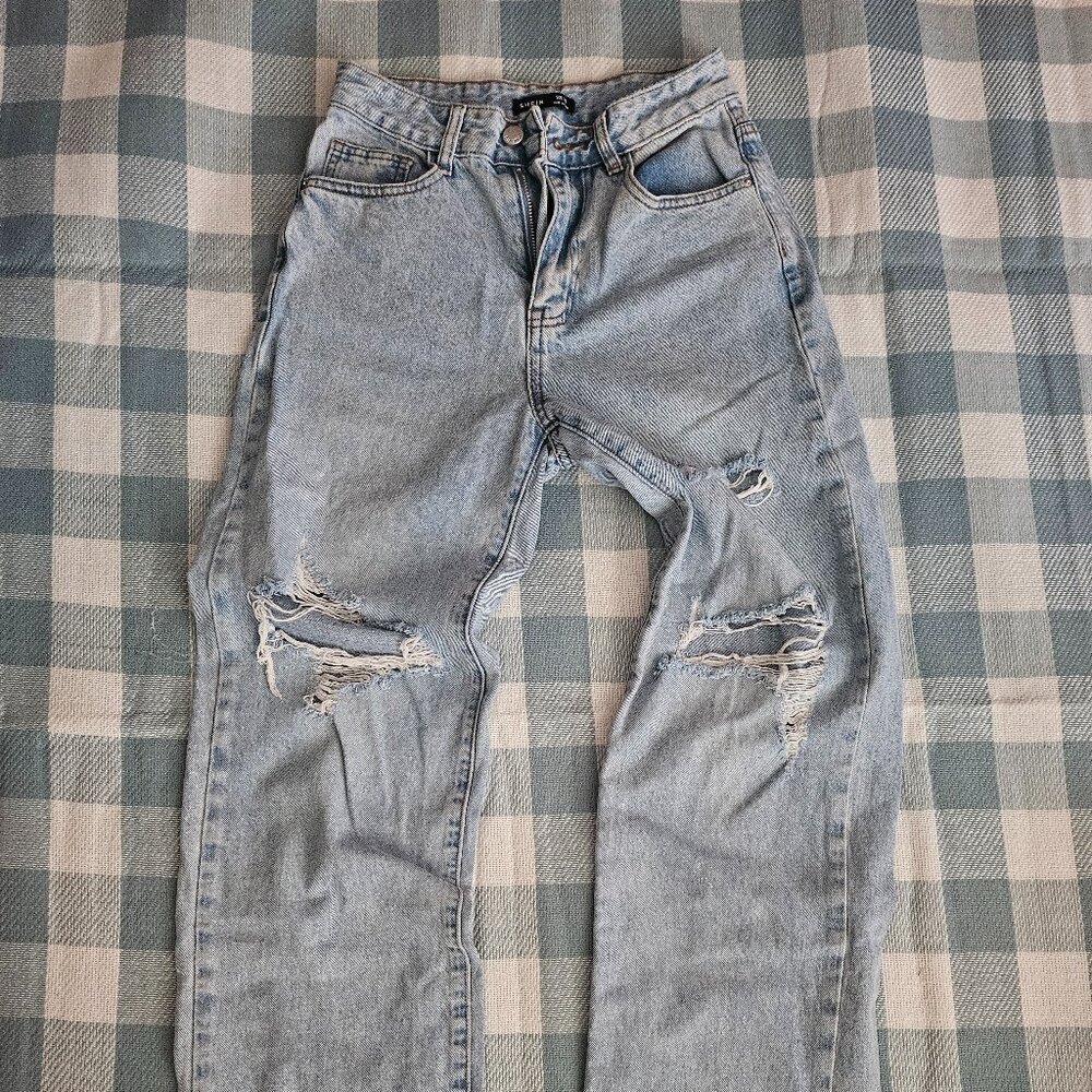 Shein Straight Leg Ripped Jeans Size23-25